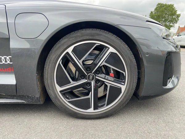 AUDI E-tron GT (2023) — foto 31 van 37
