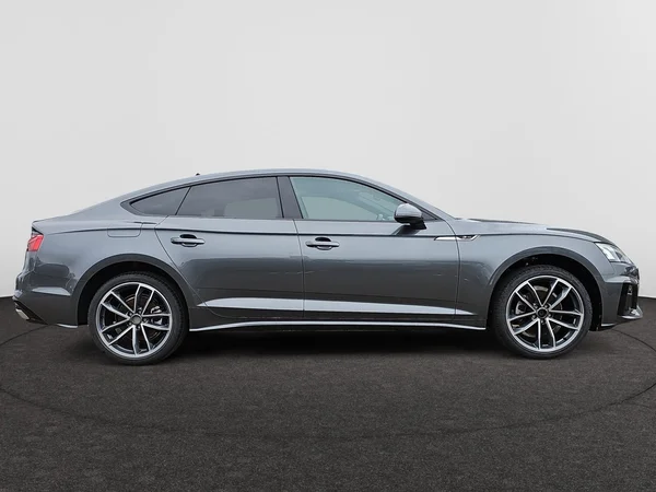 AUDI A5 Sportback (2025) — foto 11 van 15