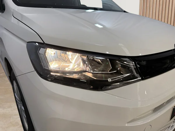 Volkswagen Caddy-Maxi (2026) — foto 22 van 28