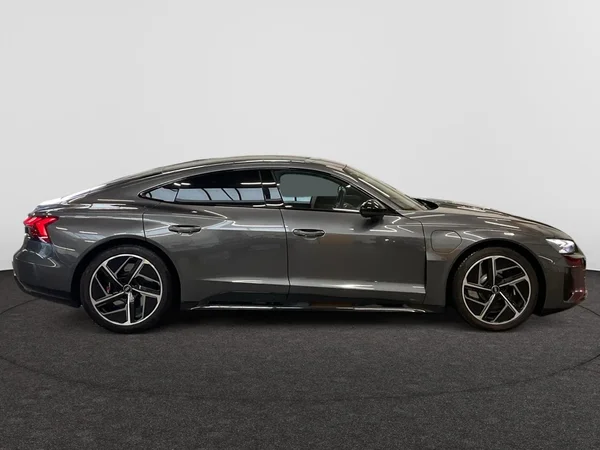 AUDI E-tron GT (2022) — foto 21 van 24
