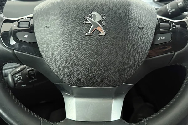 Peugeot 308 (2021) — foto 29 van 29