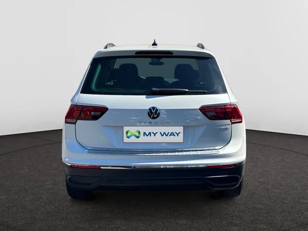 VOLKSWAGEN Tiguan eHybrid (PHEV) (2021) — foto 17 van 20