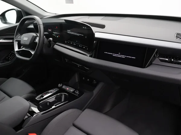Audi Q6 e-tron (2026) — foto 23 van 29