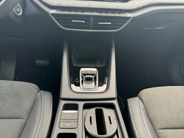 SKODA Octavia Combi (2024) — foto 6 van 18