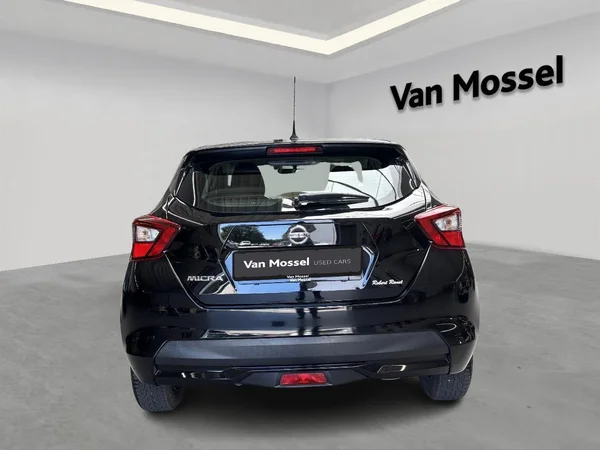 Nissan Micra (2018) — foto 12 van 18