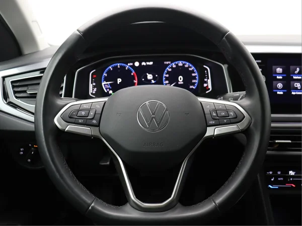 VOLKSWAGEN Taigo (2024) — foto 13 van 13