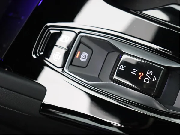 AUDI Q5 Sportback (2025) — foto 2 van 21