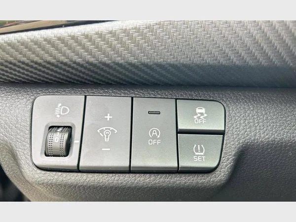 Kia RIO (2022) — foto 18 van 25