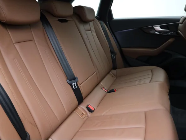 AUDI A4 Avant (2021) — foto 22 van 22