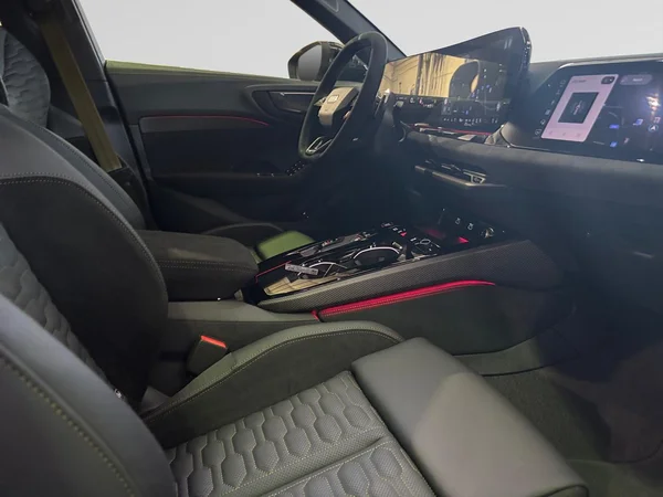 AUDI RS 5 PHEV (2026) — foto 14 van 24