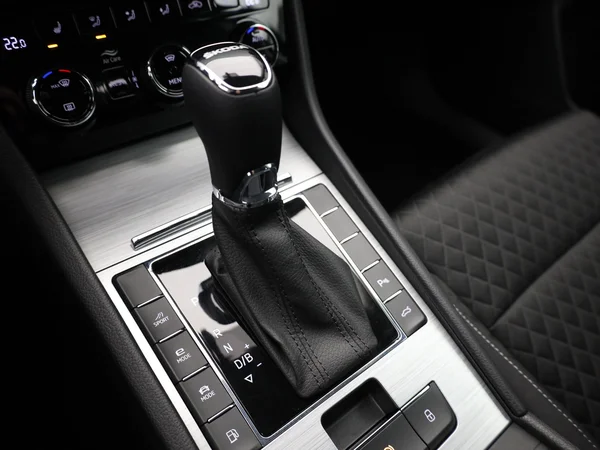 SKODA Superb Combi (2024) — foto 14 van 23