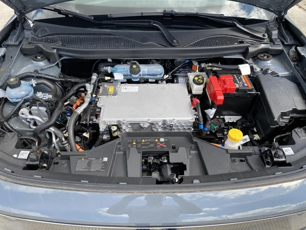 Renault 4 (2026) — foto 13 van 20