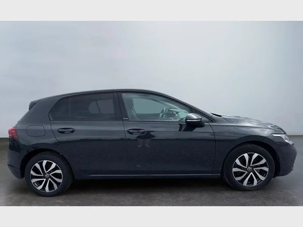 VOLKSWAGEN Golf VIII (2021) — foto 23 van 24