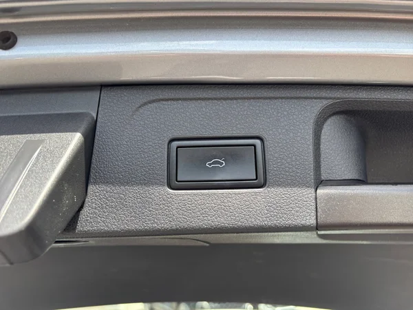 VOLKSWAGEN Passat Variant (2022) — foto 15 van 22