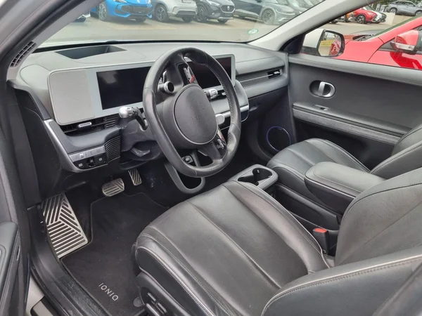 Hyundai IONIQ 5 (2021) — foto 9 van 10