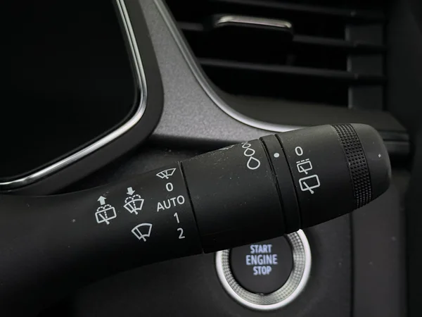 RENAULT Captur (2024) — foto 17 van 28