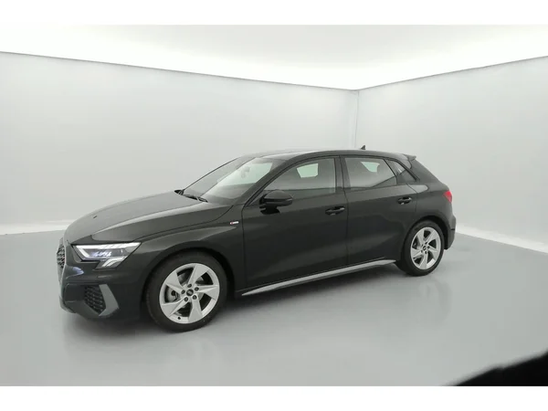 AUDI A3 Sportback (2022) — foto 4 van 36