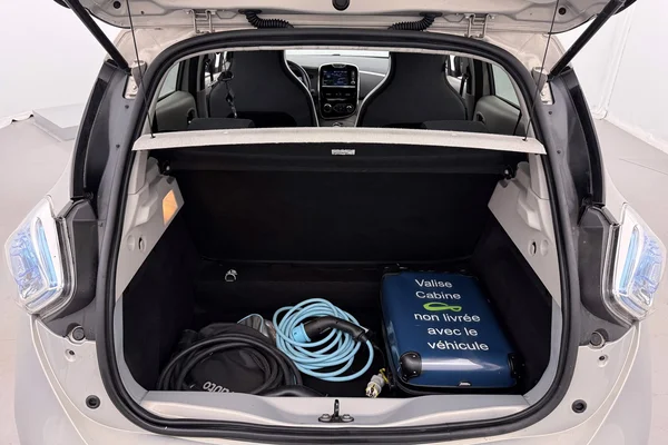 Renault Zoe (2017) — foto 6 van 47