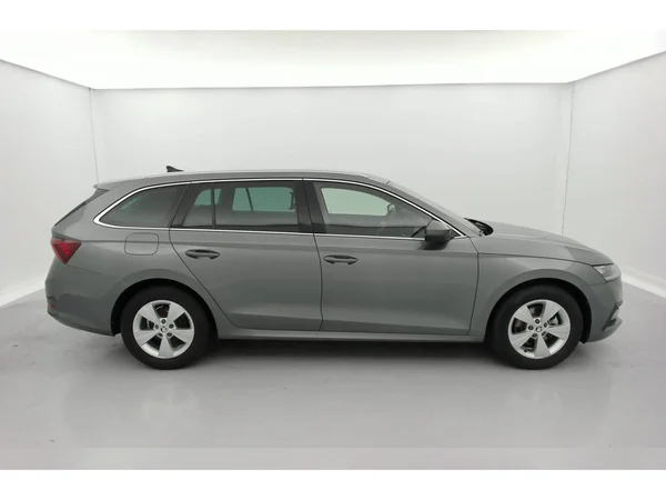 SKODA Octavia Combi Dsl (2022) — foto 36 van 36