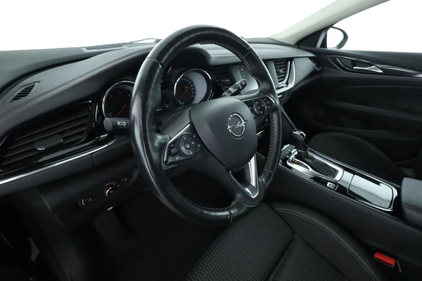 Opel Insignia Sports Tourer (2019) — foto 2 van 16