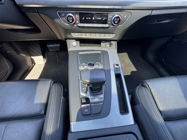 AUDI Q5 PHEV (2020) — foto 3 van 24