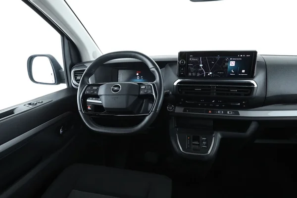Opel Zafira (2024) — foto 4 van 16