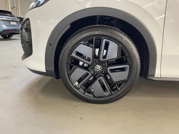 VOLKSWAGEN T-Roc (2026) — foto 16 van 24