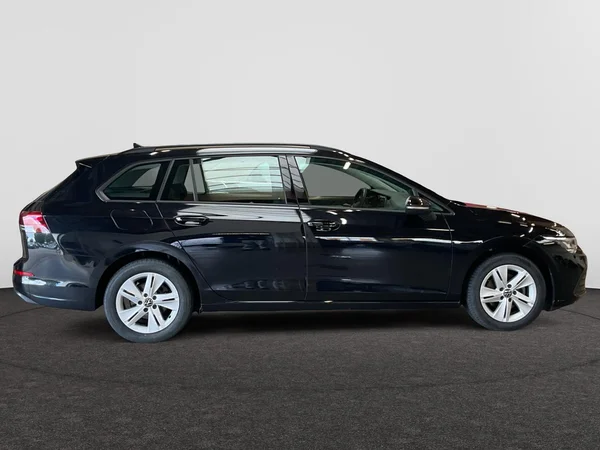 VOLKSWAGEN Golf VIII SW (2023) — foto 19 van 22