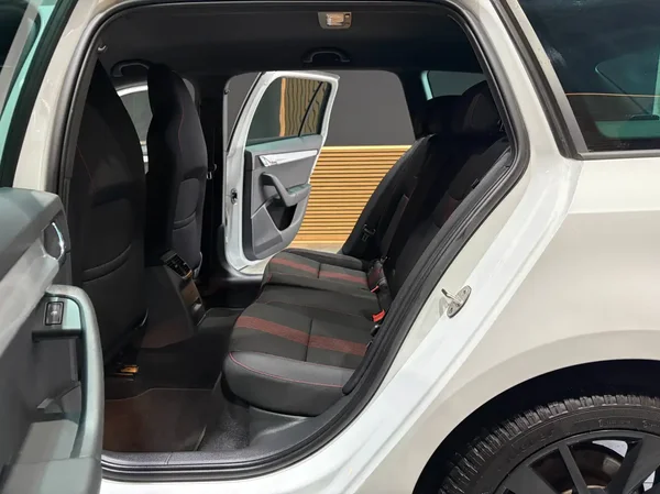 Skoda Octavia (2019) — foto 9 van 22