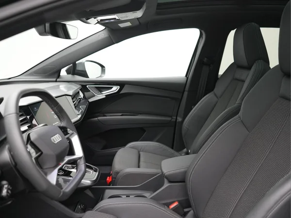 AUDI Q4 e-tron (2025) — foto 28 van 30