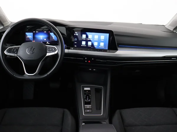 VOLKSWAGEN Golf (2024) — foto 28 van 28