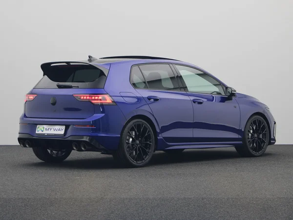 VOLKSWAGEN Golf VIII R (2026) — foto 12 van 27
