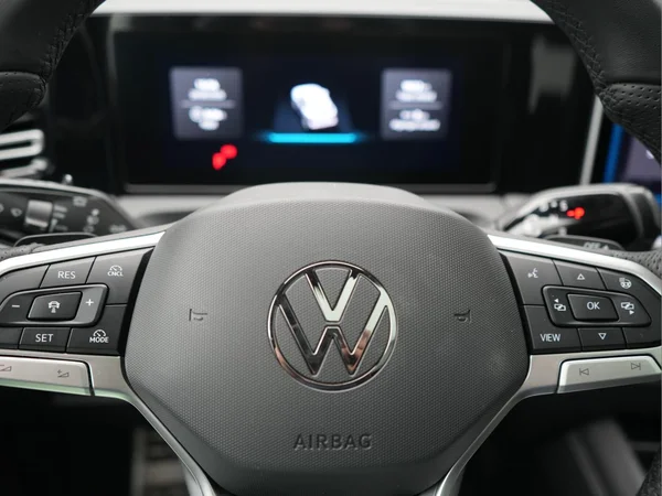 VOLKSWAGEN Tiguan eHybrid (PHEV) (2025) — foto 19 van 41