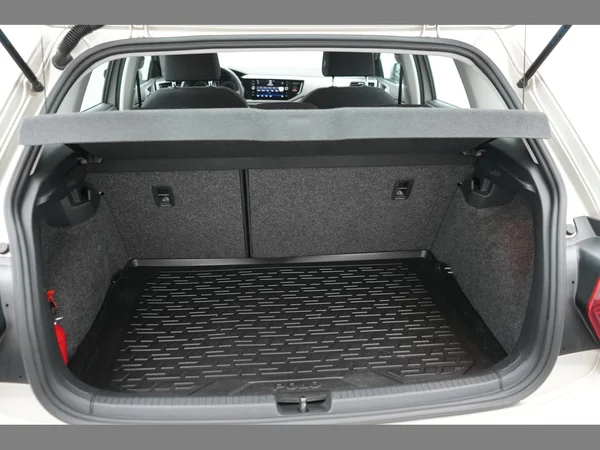VOLKSWAGEN Polo (2018) — foto 6 van 25