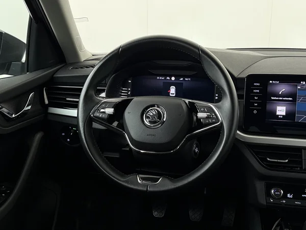SKODA Kamiq (2022) — foto 14 van 27