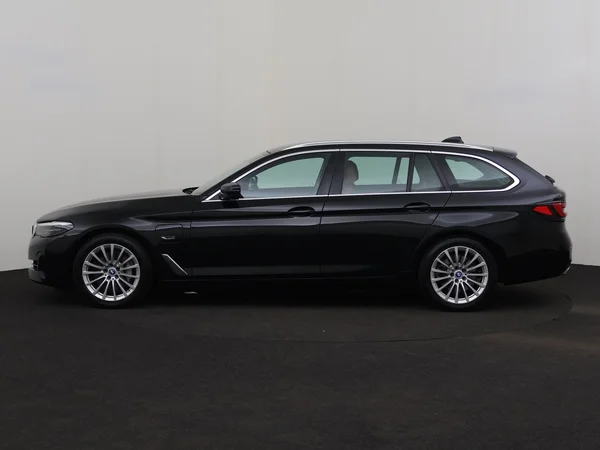 BMW 520 (2022) — foto 12 van 35