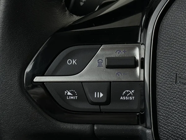 PEUGEOT 408 (2024) — foto 9 van 27