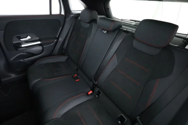 Mercedes-Benz GLA-Klasse (2024) — foto 5 van 16