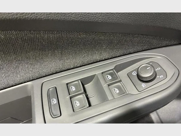 Volkswagen Golf VIII (2024) — foto 15 van 24