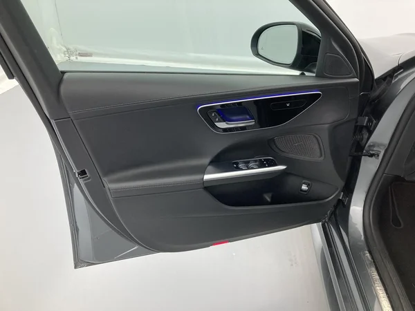 MERCEDES-BENZ C Break (2022) — foto 30 van 36