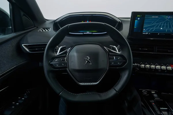 Peugeot 3008 PHEV (2023) — foto 10 van 54
