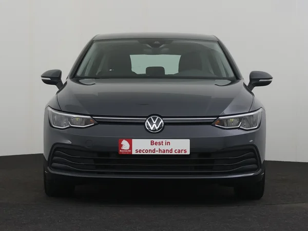 VOLKSWAGEN Golf (2024) — foto 26 van 28