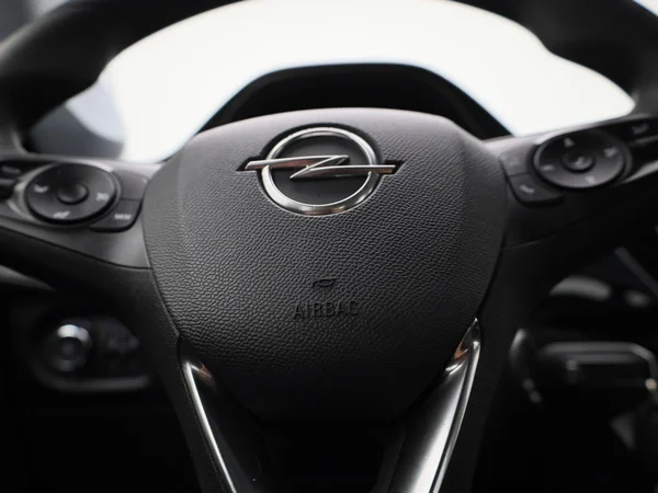 Opel Corsa (2023) — foto 16 van 35