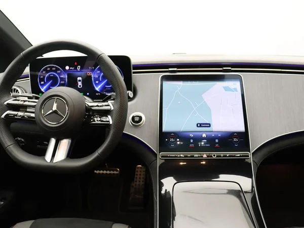 Mercedes-Benz EQE (2025) — foto 9 van 24