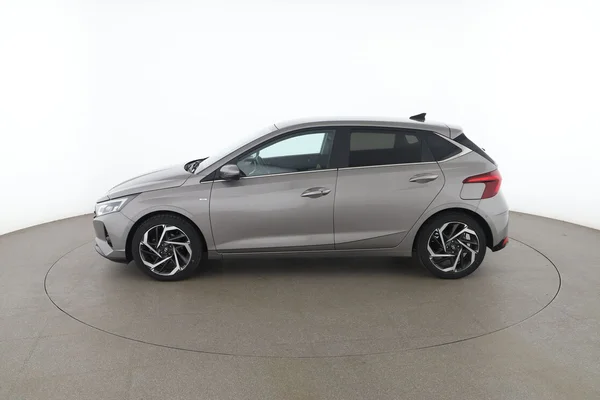 Hyundai i20 (2021) — foto 9 van 16