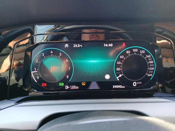 VOLKSWAGEN Golf VIII SW (2022) — foto 19 van 19