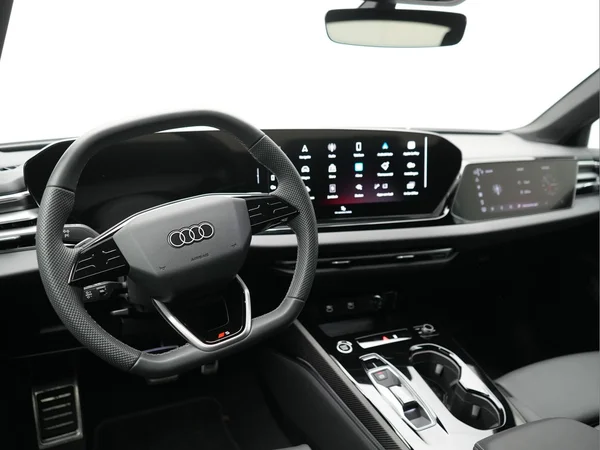 AUDI A5 Avant (2024) — foto 7 van 35