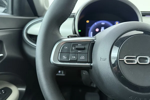 Fiat 600 (2025) — foto 6 van 21