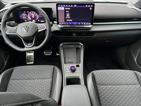 VOLKSWAGEN T-Roc (2025) — foto 2 van 24