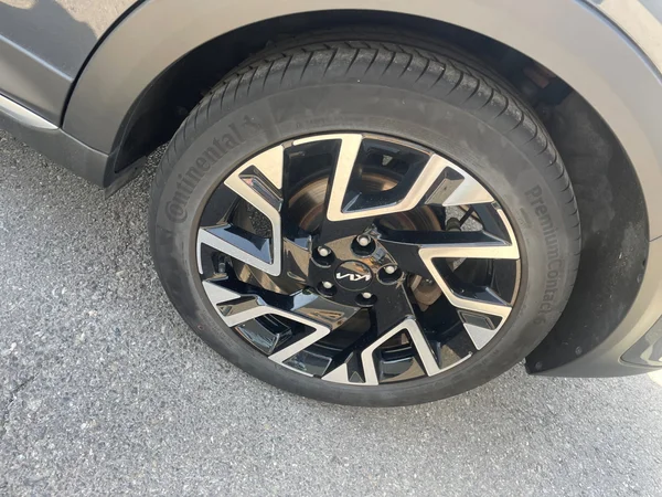 KIA XCeed (2024) — foto 13 van 21